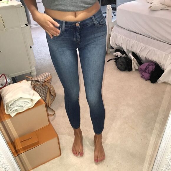 J brand skinny jeans  - Picture 1 of 6